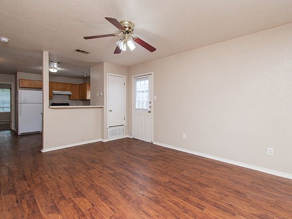 3rd image of 4408 Deek Dr APT D