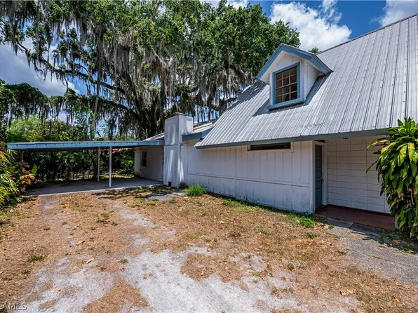 2570 Fort Denaud Rd, Labelle, FL 33935