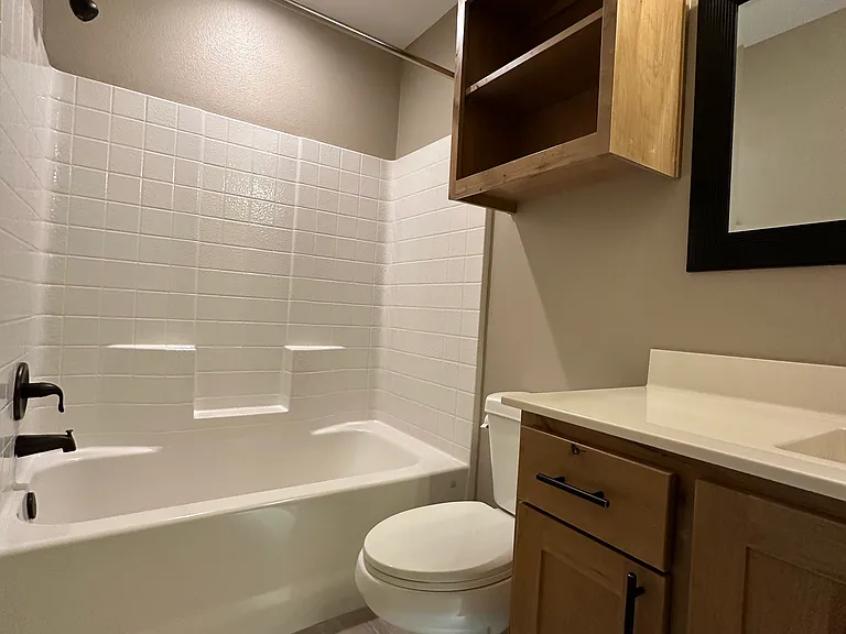 15439 Anna Ln — Photo 12