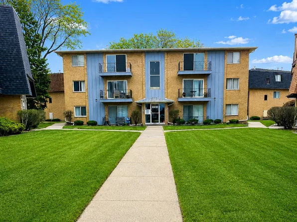 4819 W 109th St APT 302, Oak Lawn, IL 60453