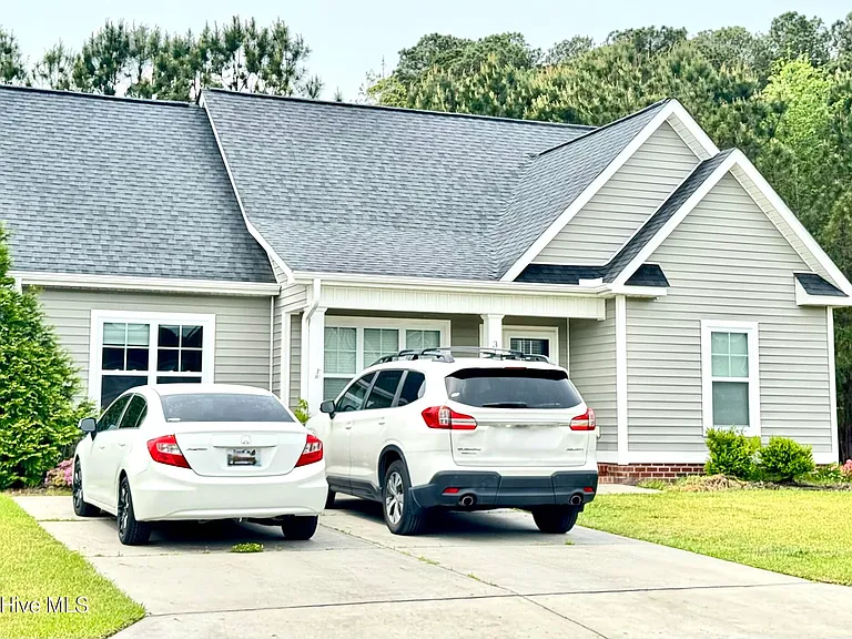 3164 Chesswood Ln — Photo 1