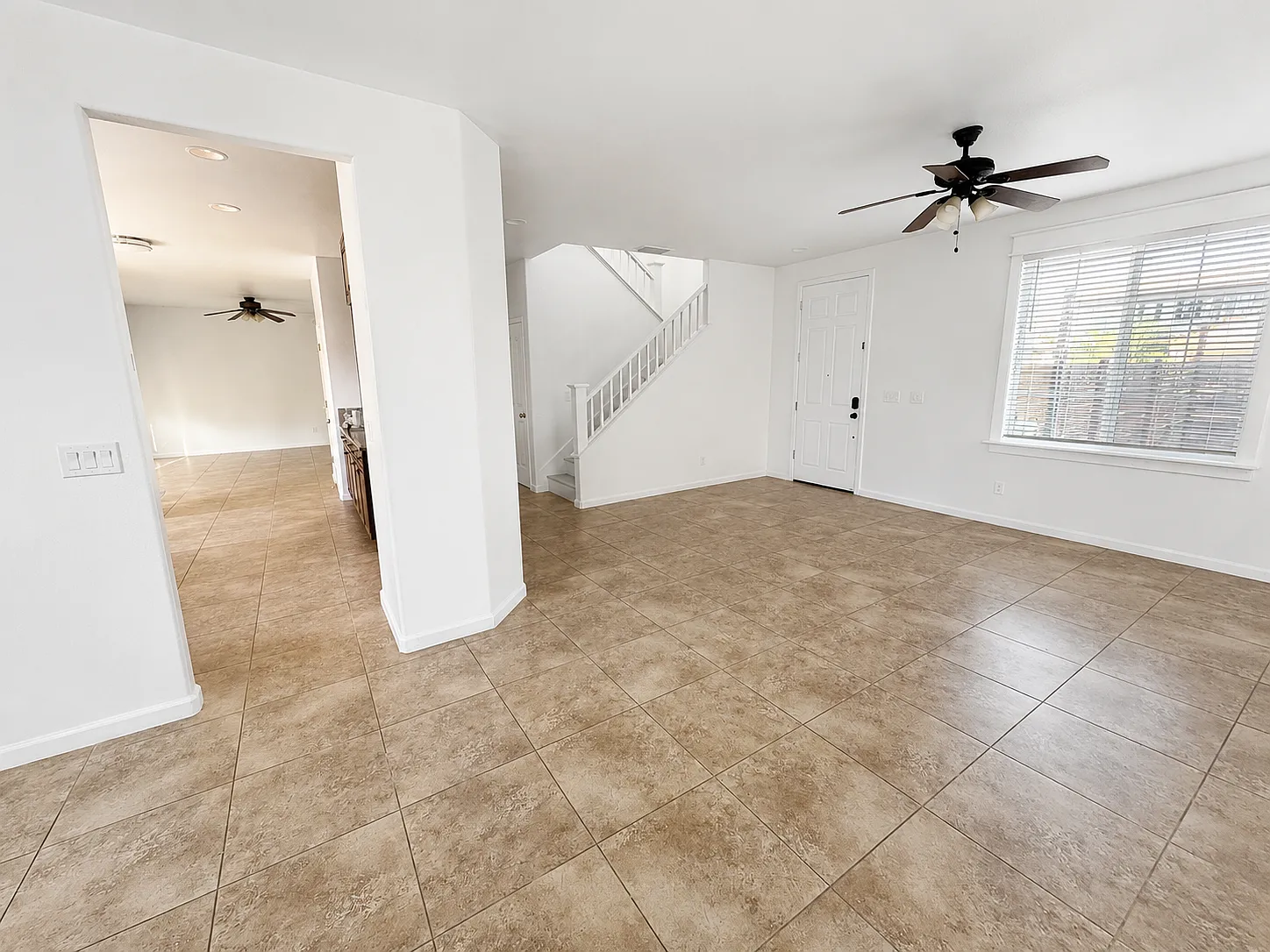 4 bed, 2.5 bath, 2589 sqft, $2,950 — Photo 3