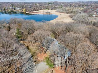 151 Choctaw Cir, Chanhassen, MN 55317