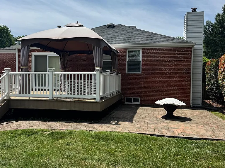 2906 Breezy Ter — Photo 89