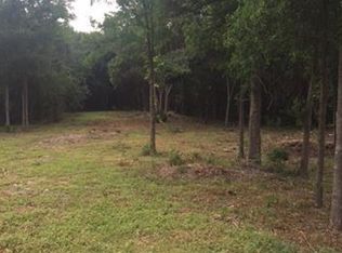 521 Little River St, Lockhart, TX 78644