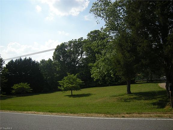 2nd image of 5003 Oak Garden Dr