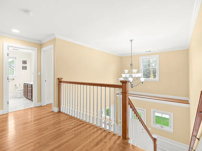 46 Loring Ave — Photo 23