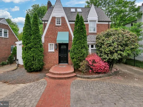 1706 N Glebe Rd, Arlington, VA 22207