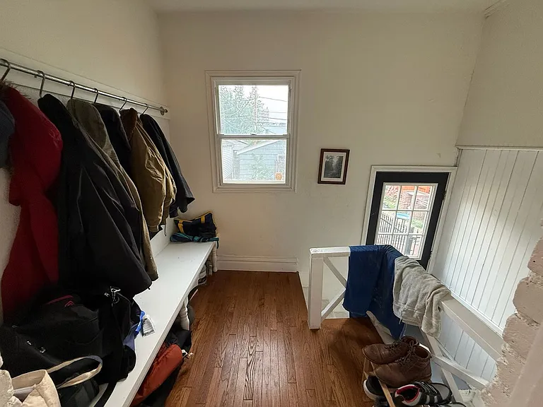 2073 N Emerson St — Photo 9