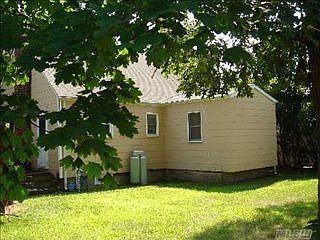 3rd image of 311 Pleasantview Ct