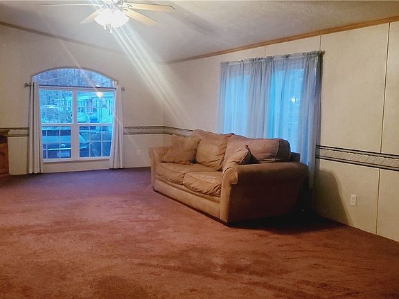 5th image of 813 Stoneybrook Trl