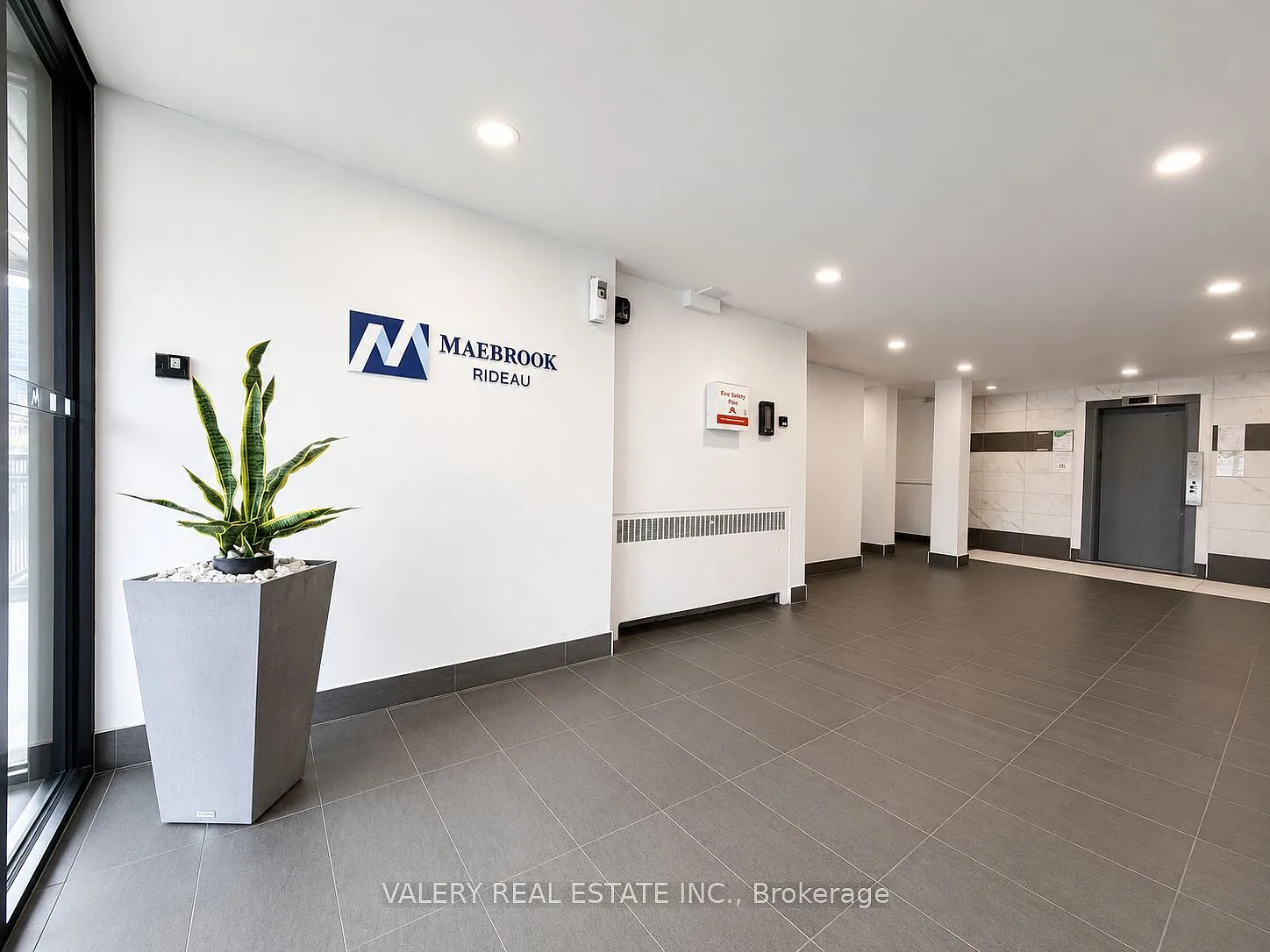 1 bed, $1,820 — Photo 2