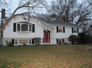 35 Carpenter Rd, Dudley, MA 01571