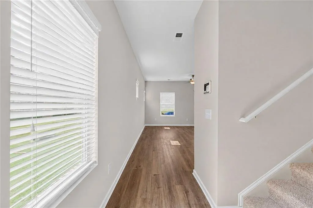 4 bed, 2.5 bath, 1695 sqft, $2,750 — Photo 2