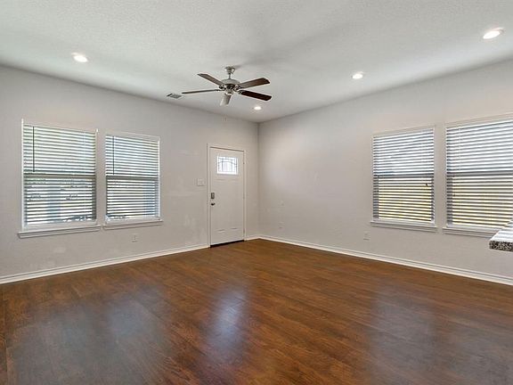 4th image of 16729 Meadowcroft