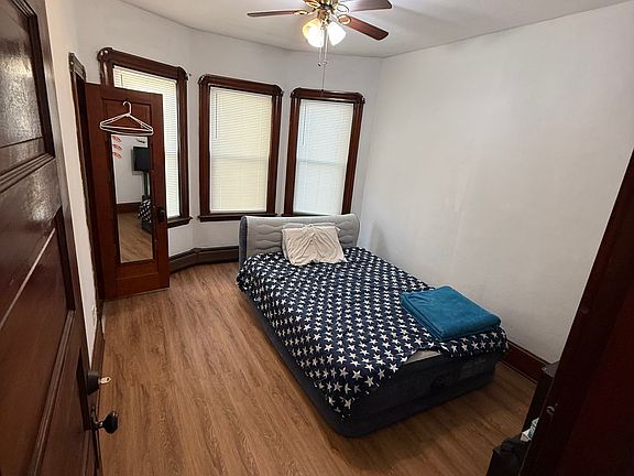 5th image of 248 Whitman St APT 1