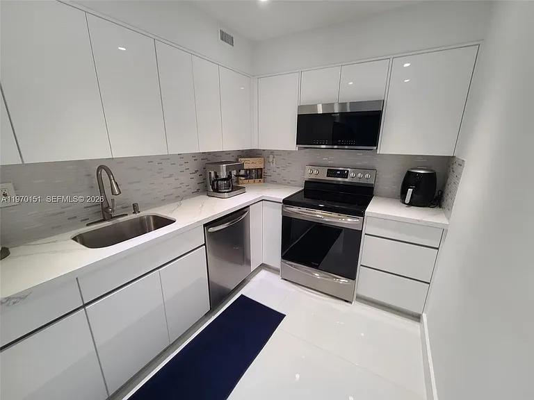 2501 S Ocean Dr #1031 — Photo 9