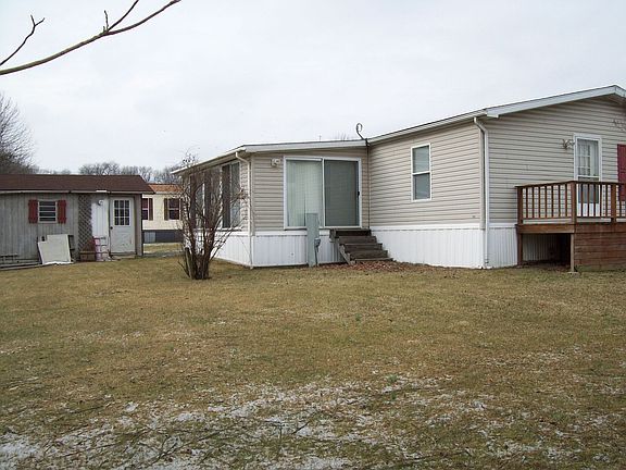 Rear of home /3 seasons room