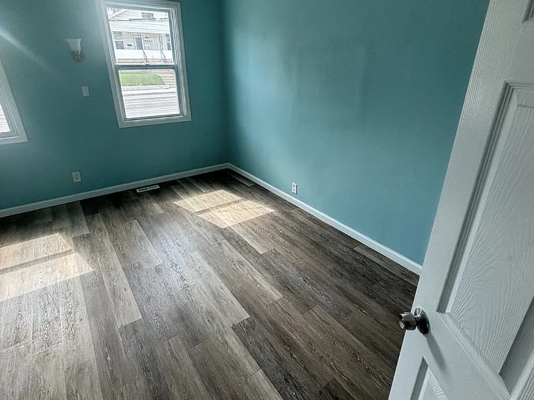 9704 S Broadway St — Photo 10