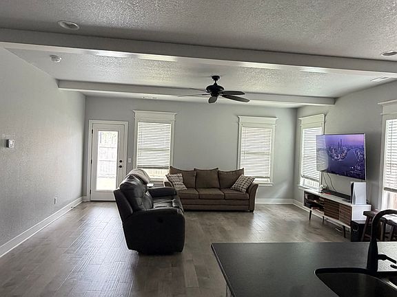 2nd image of 1730 W Broadway Pl