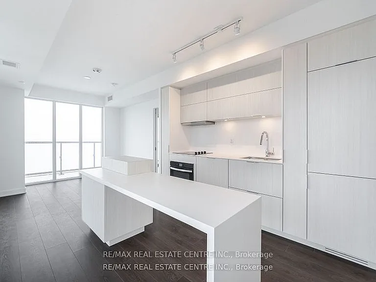 370 Martha St #1703 — Photo 16