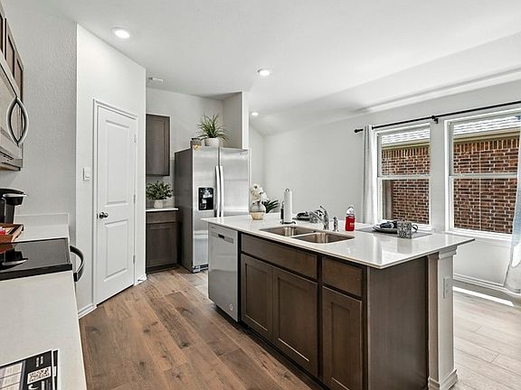 4th image of 646 Glee Stem Rd