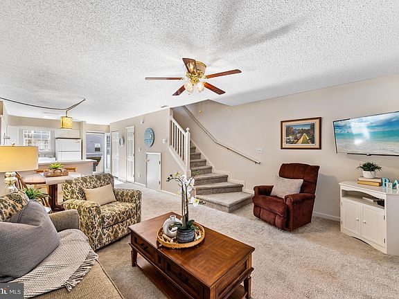 2nd image of 38174 Beachwood Ct Unit E17