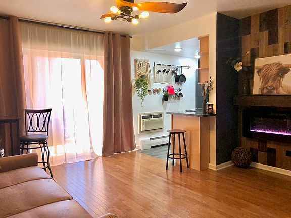 4th image of 6137 W Thorndale Ave #A