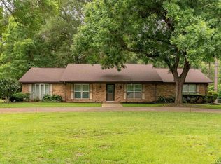 195 Cedar Springs Rd, Longview, TX 75605