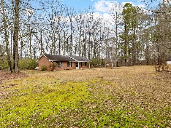 2nd image of 924 Polk Rd