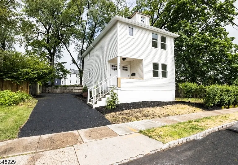 329 Livingston St #1 — Photo 1