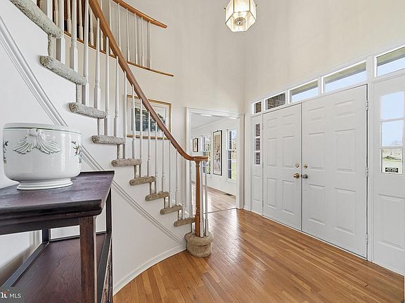 5th image of 1 Chatsworth Ct