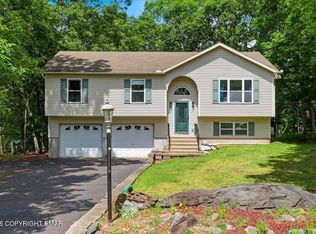 160 Summerton Cir, East Stroudsburg, PA 18301