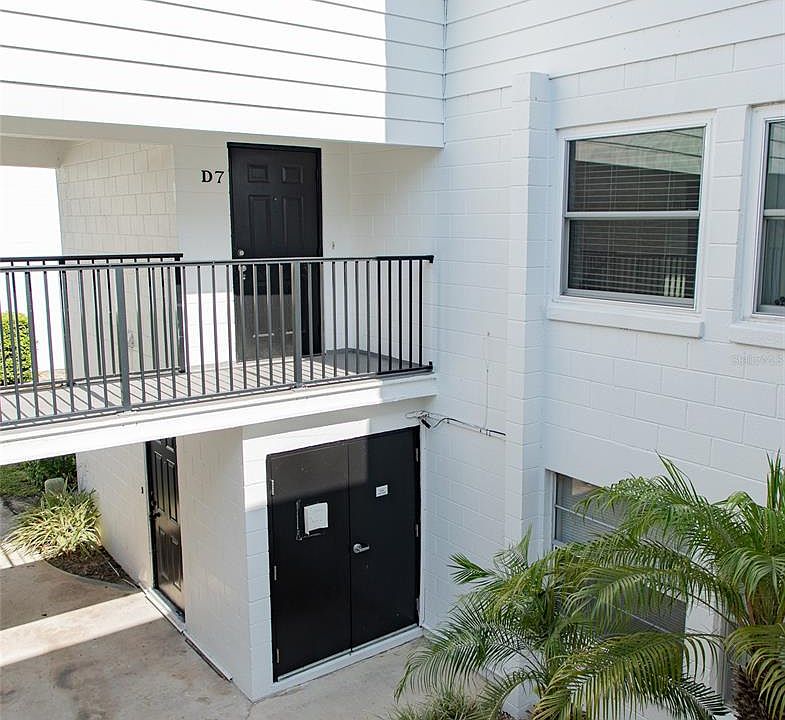 1st image of 1550 11TH STREET NE #D7