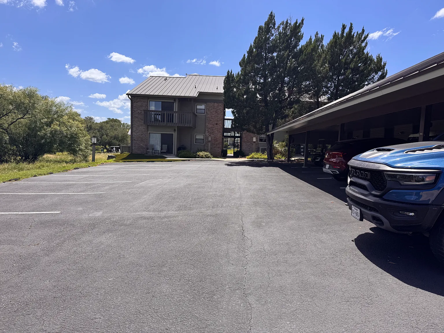1 bed, 937 sqft, $900 — Photo 2
