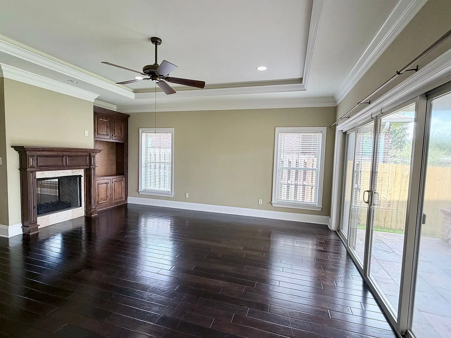 Spacious 4-Bedroom Home - Ashley Plantation — Photo 2