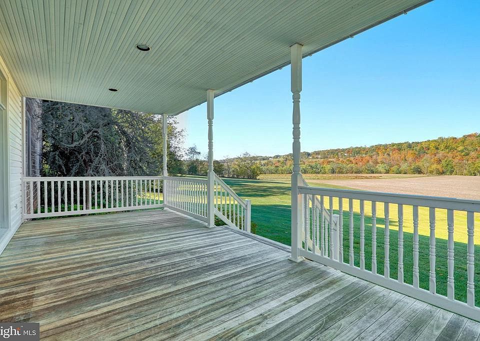 バードページ 6801 Bluebird Ln, Dover, PA 17315 | Zillow