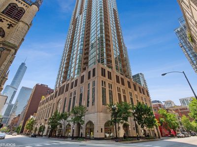 21 E Huron St APT 1101, Chicago, IL, 60611