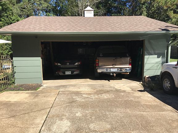 Detached Garage