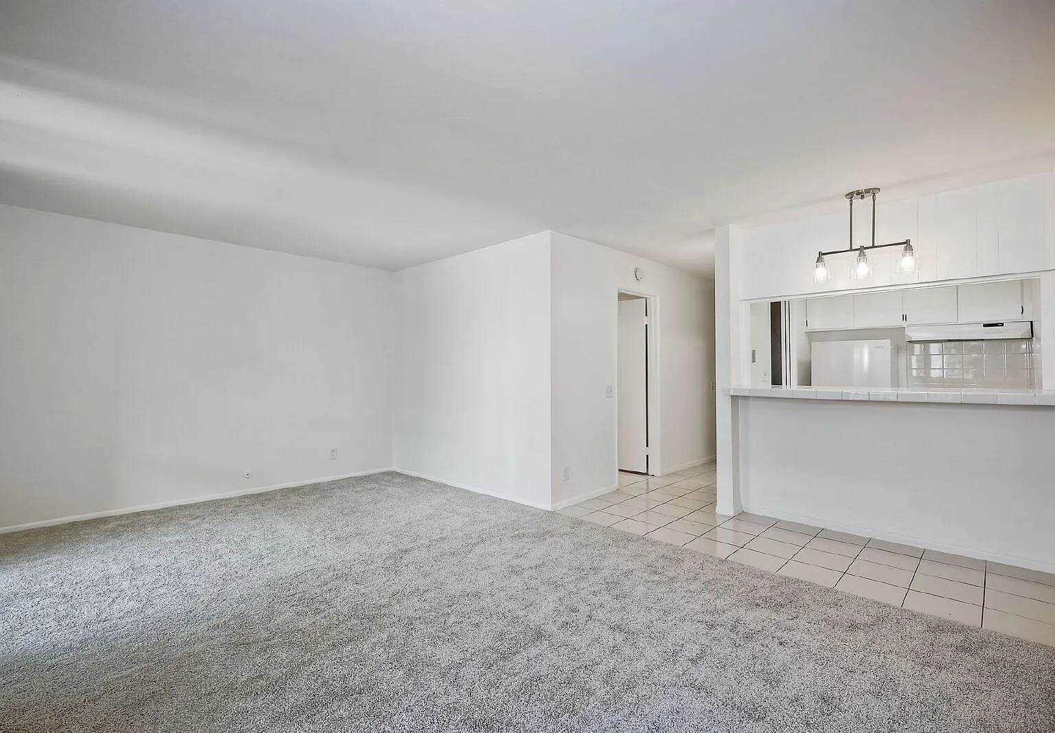 Studio, 1.0 bath, 432 sqft, $1,900 — Photo 3