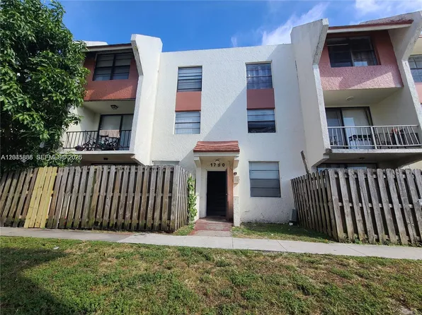 1750 NW 55th Ave APT 103, Fort Lauderdale, FL 33313