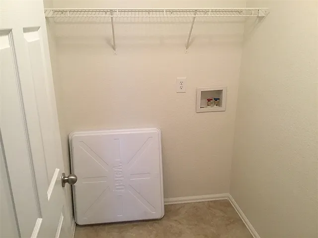 9946 Helena St — Photo 13