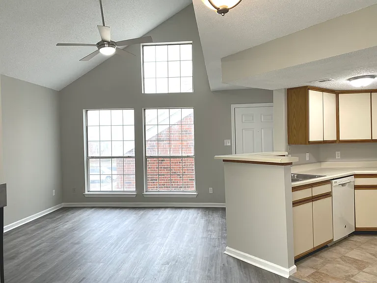 50 Carriage Crossing Ln #50 — Photo 2