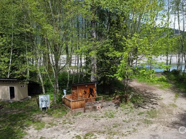 204 Burton Creek Road, White Pass, WA 98937