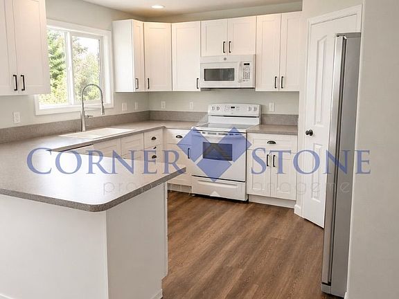 4th image of 3328 S Malad Dr