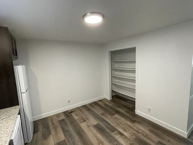880 West Ln #678 — Photo 3