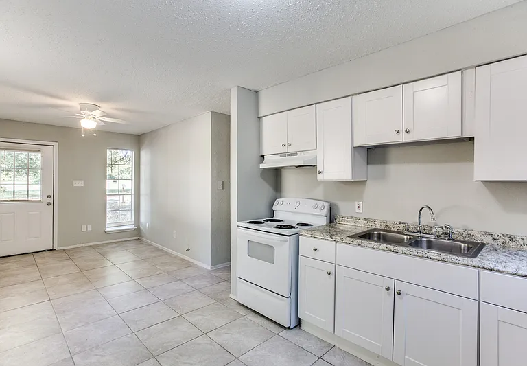 510 Frazier St — Photo 11