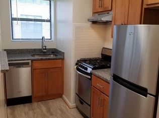 1215 N Quinn St APT 14, Arlington, VA 22209