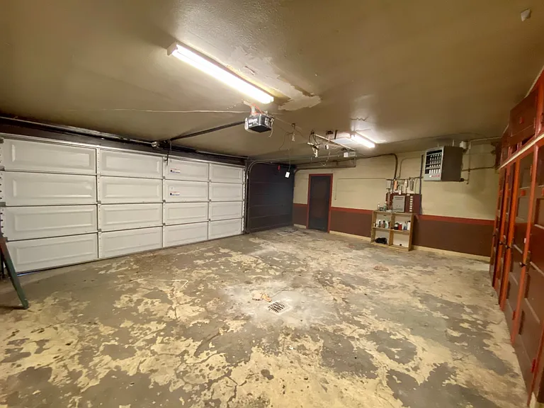 1452 N Marion St — Photo 30