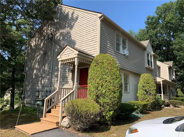 10 Birdie Ct, Coventry, RI 02816